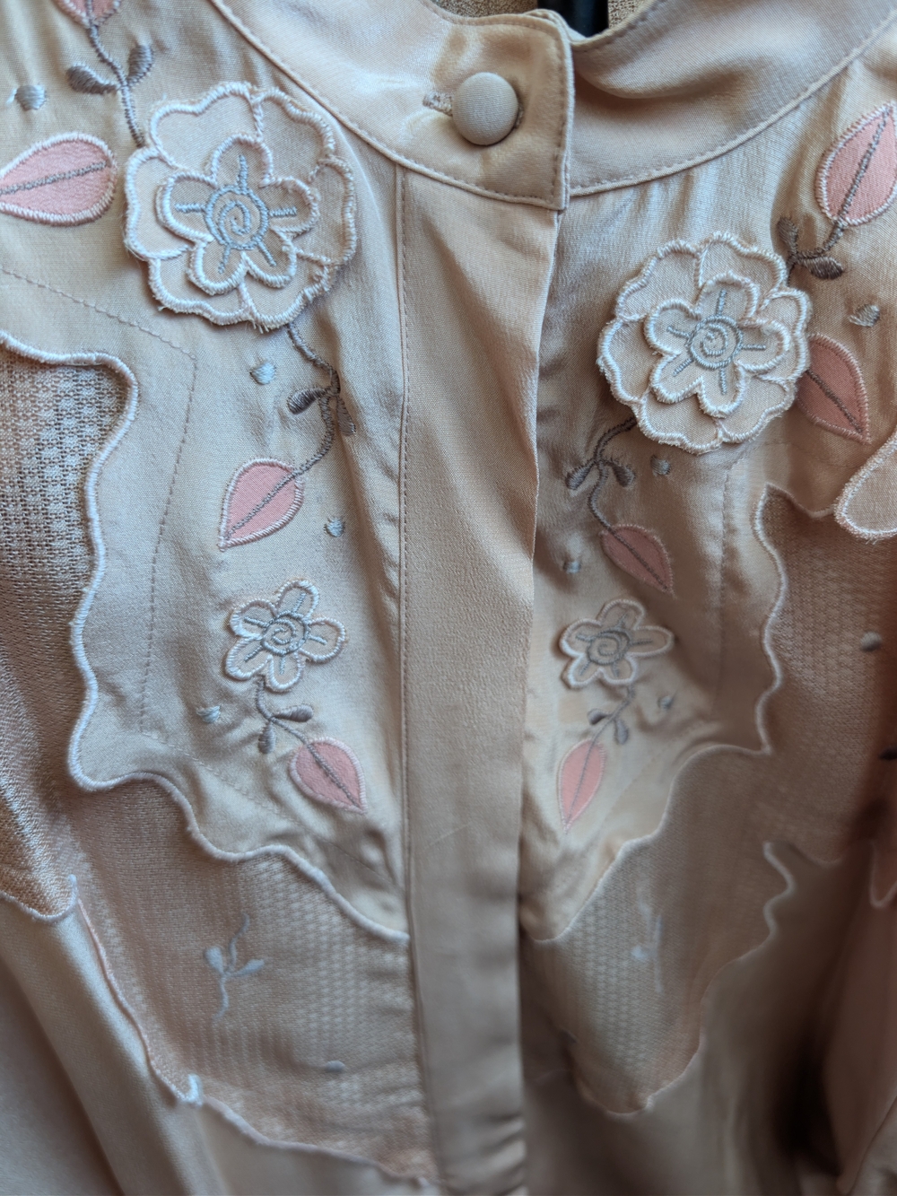 1984 Mercedes & Adrienne & Co Silk Blouse - Picture 4 of 5